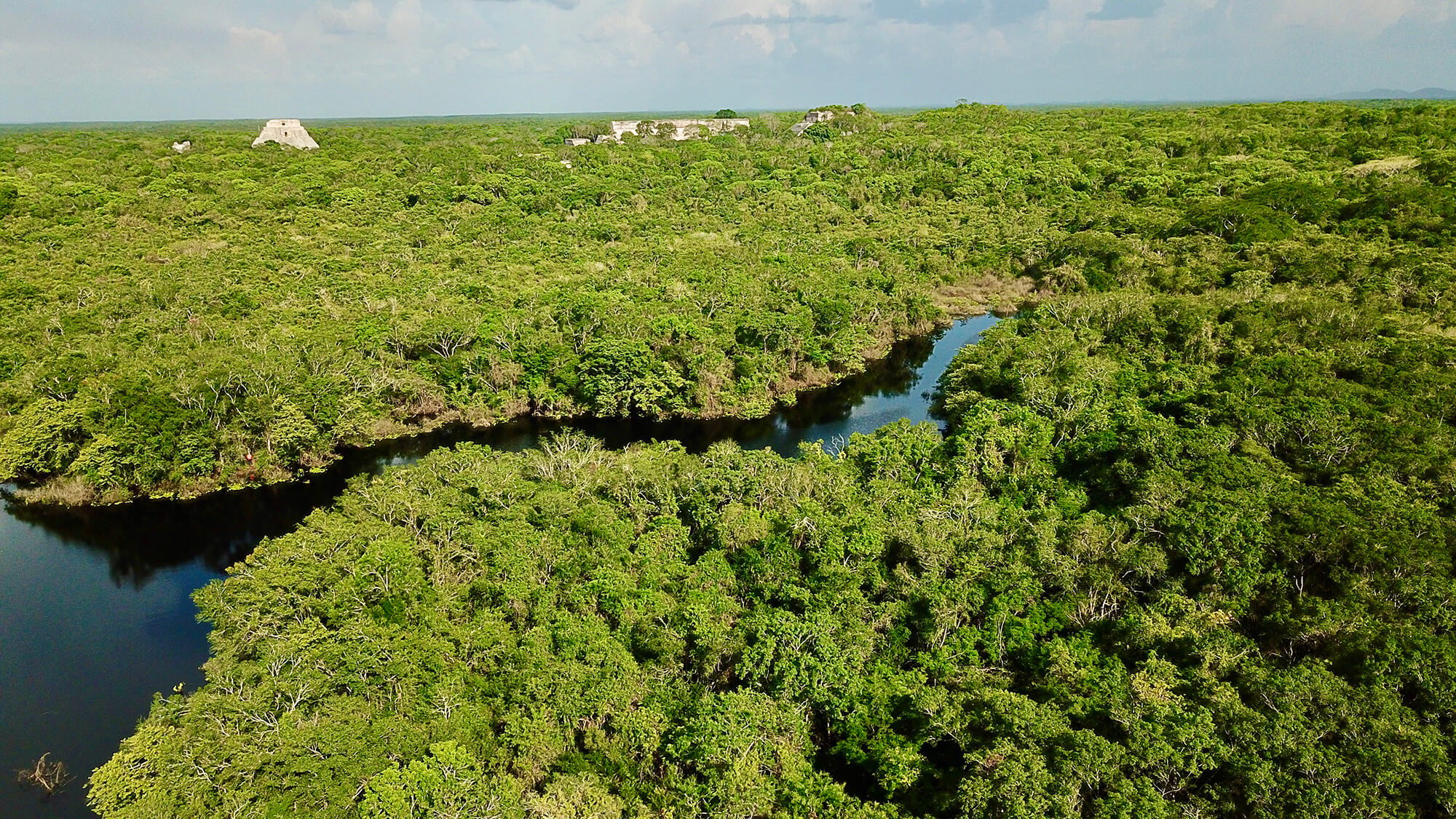 La Jornada Maya | Yucatán | Ulises Carrillo Cabrera | Uxmal y su mar secreto